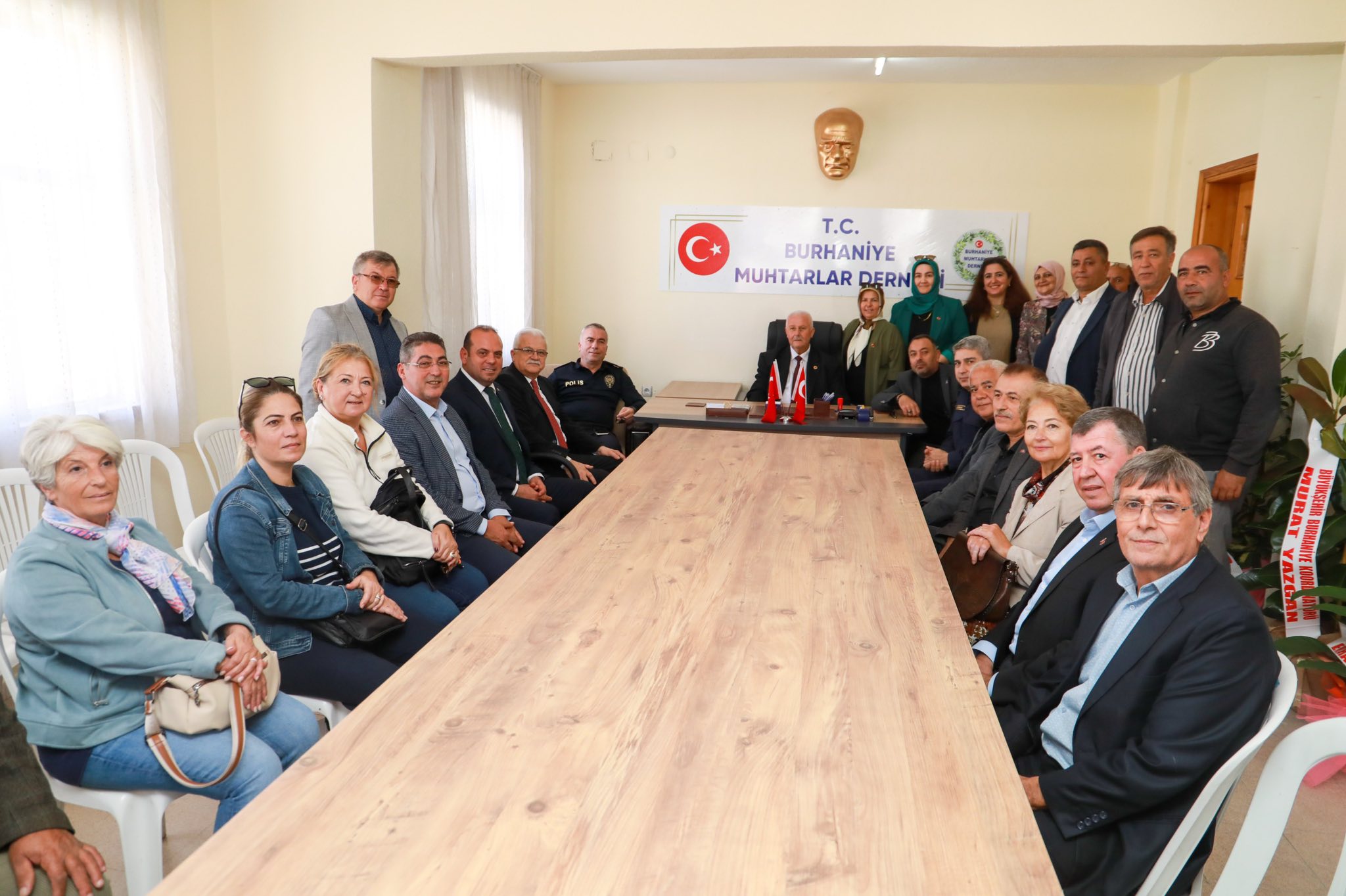 4-3 T.C. BURHANİYE MUHTARLAR DERNEĞİ AÇILDI