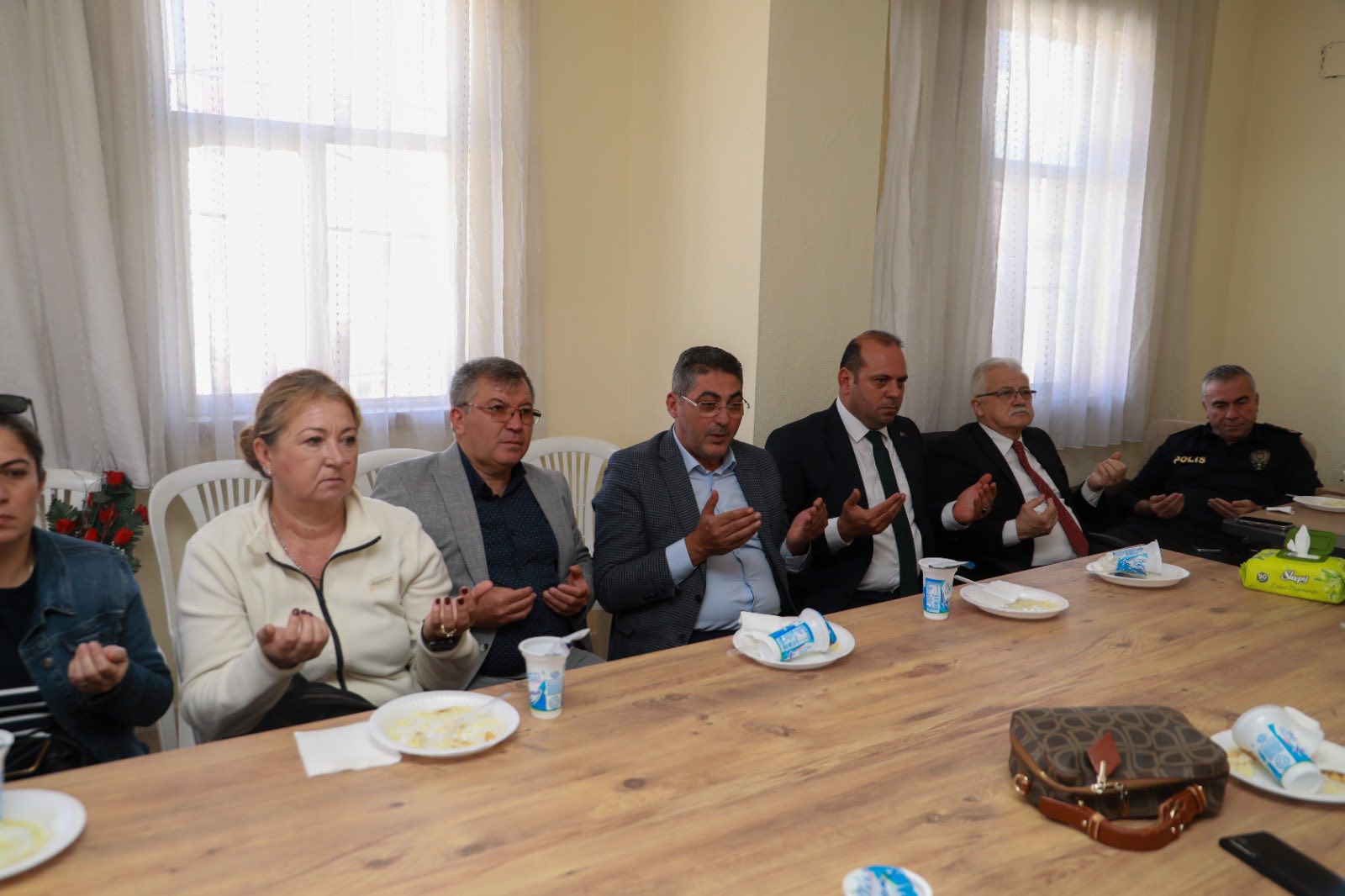 6-2 T.C. BURHANİYE MUHTARLAR DERNEĞİ AÇILDI