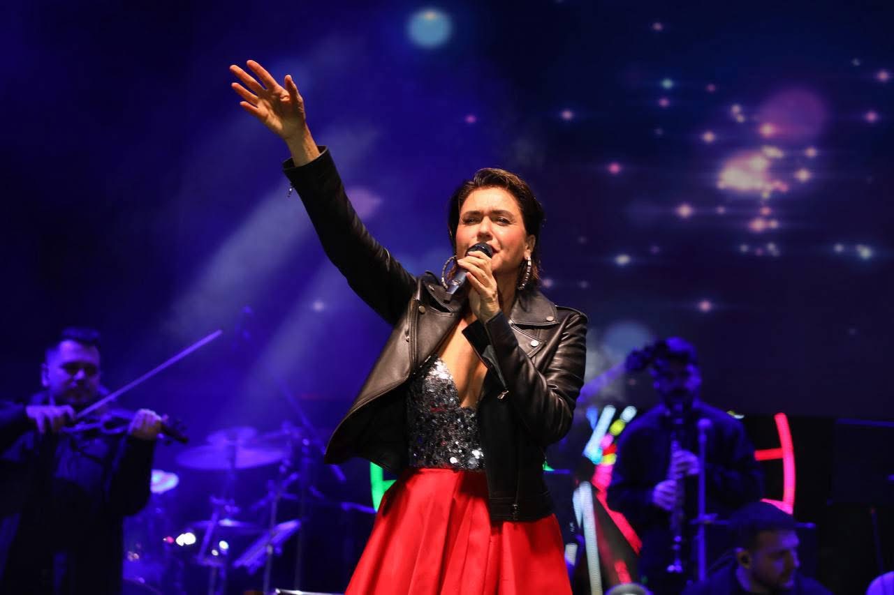 IMG_3184 Cumhuriyet’in 102. Yıldönümü Edremit’te coşkuyla kutlandı