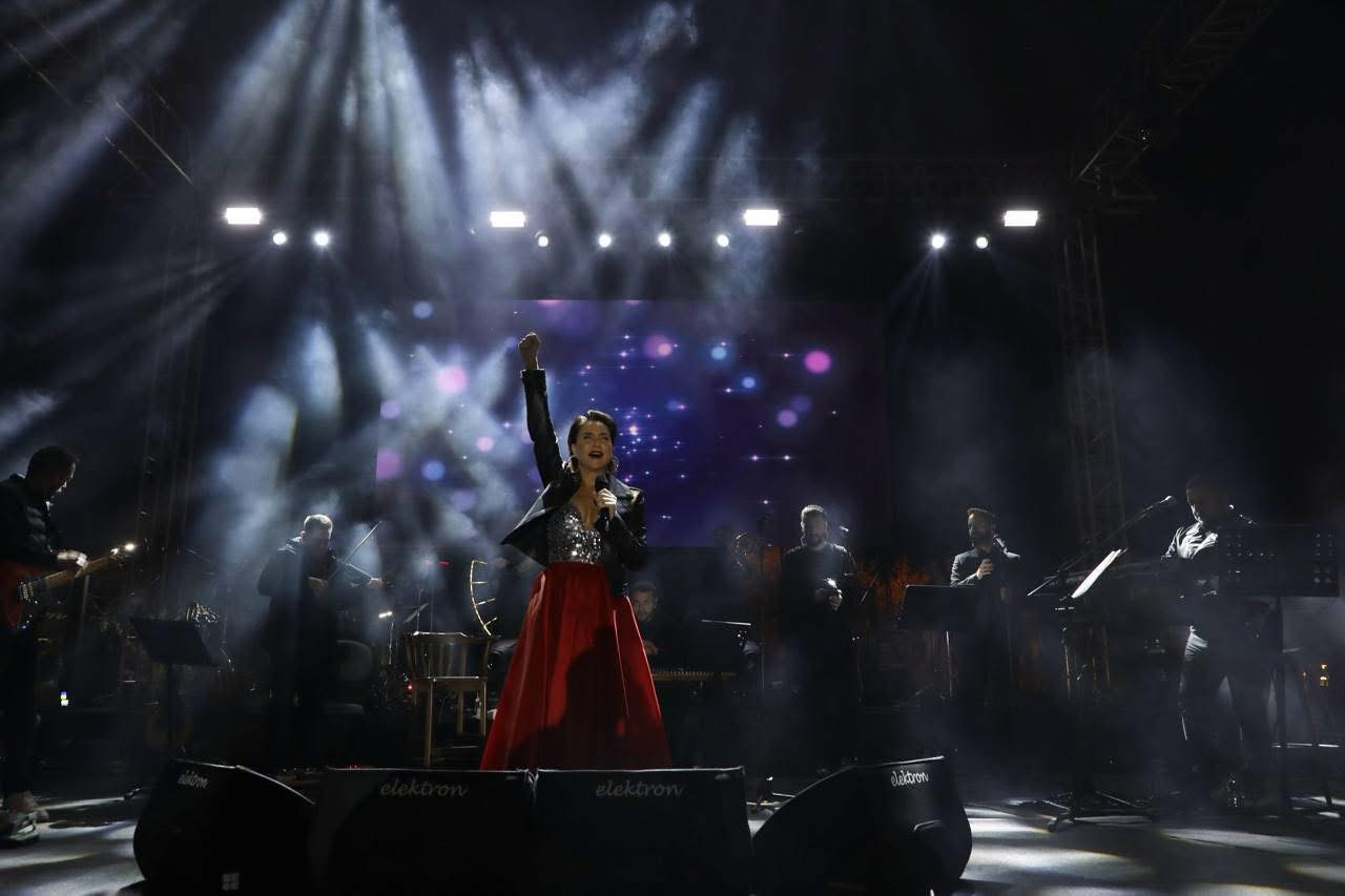 IMG_3190 Cumhuriyet’in 102. Yıldönümü Edremit’te coşkuyla kutlandı