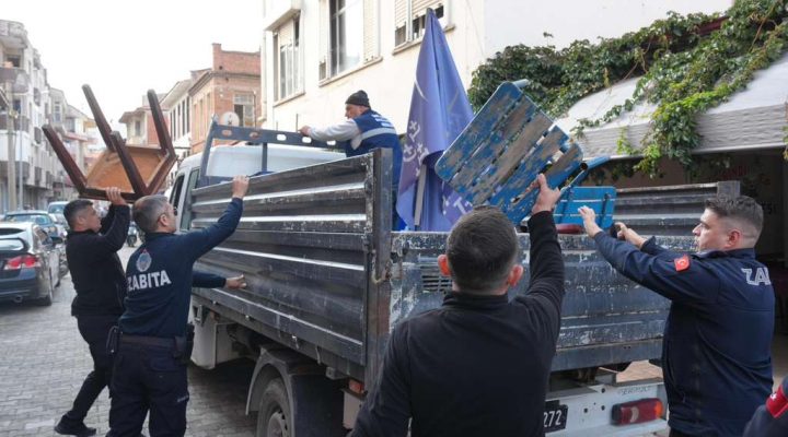 BURHANİYE’DE YOL VE KALDIRIM İŞGALİNE GEÇİT YOK