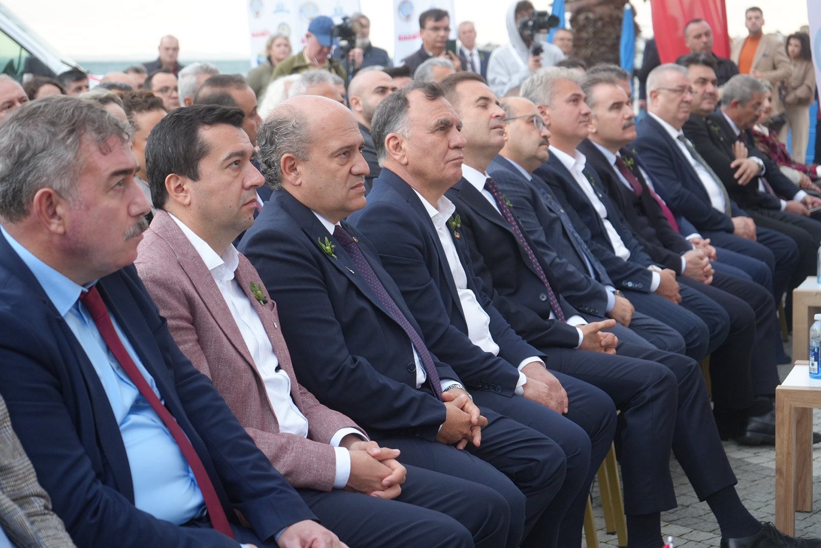 WhatsApp-Gorsel-2025-10-24-saat-23.54.34_fcb7ab28 FESTOLİVE GÖRKEMLİ BAŞLADI