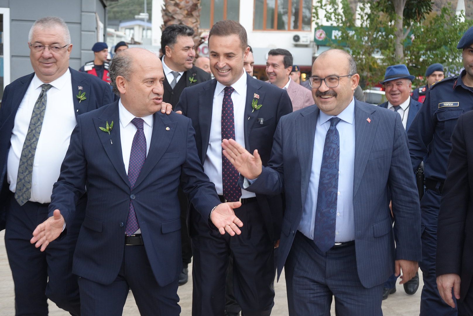 WhatsApp-Gorsel-2025-10-24-saat-23.54.38_e108448e FESTOLİVE GÖRKEMLİ BAŞLADI