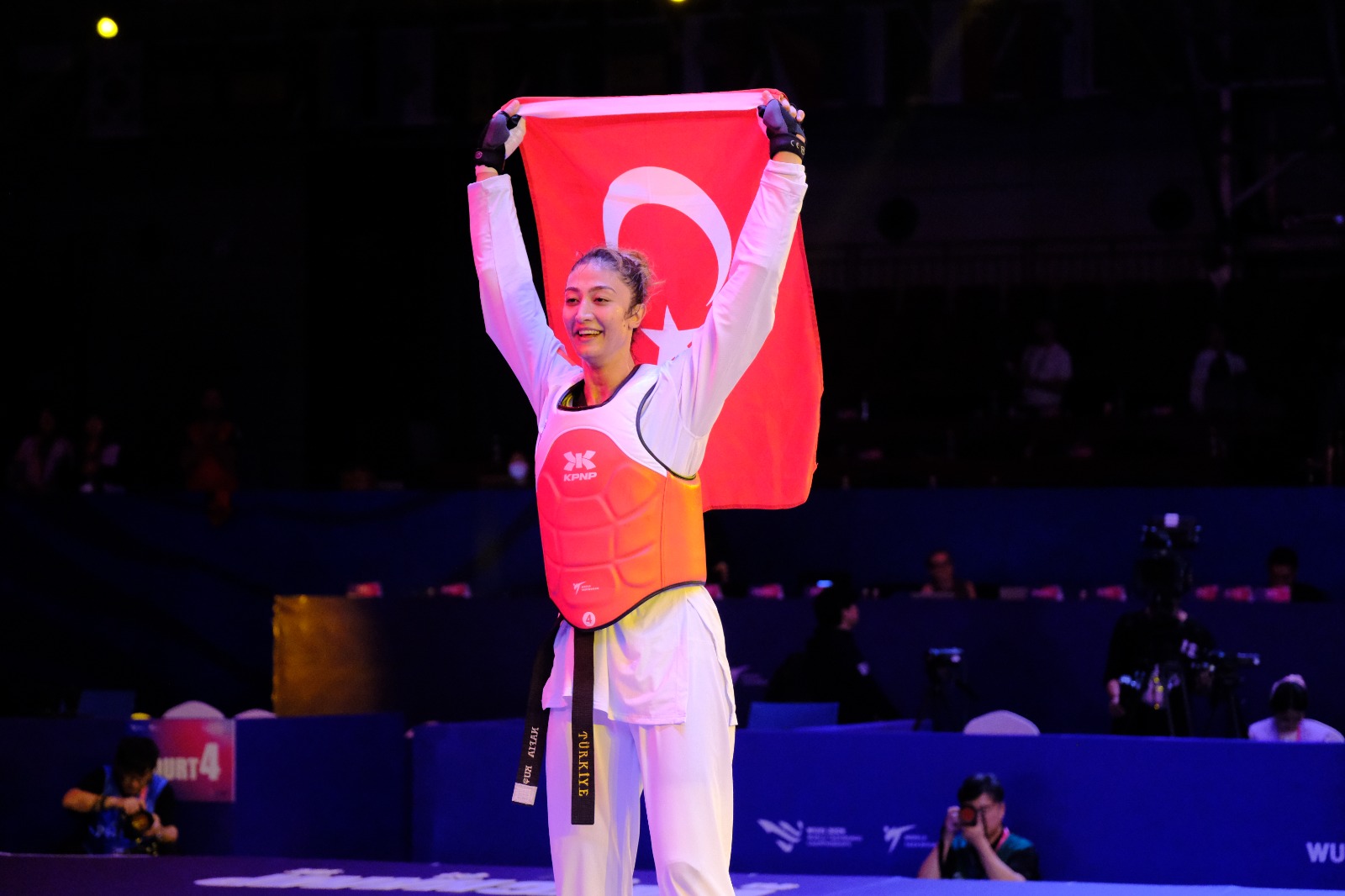 balikesirin_gururu_nafia_kus_aydin_2._kez_dunya_sampiyonu_1 Balıkesir’in gururu Nafia Kuş Aydın 2. kez dünya şampiyonu