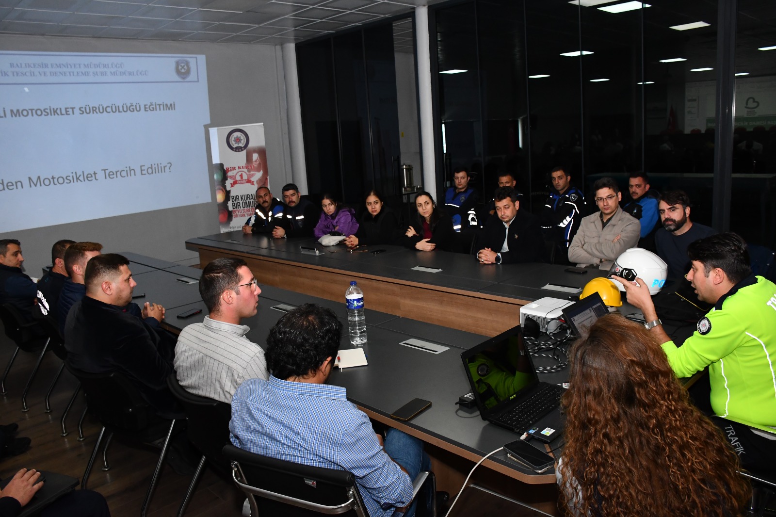 buyuksehir_personeli_motorlu_bisiklet_egitimiyle_bilgilendirildi_2 Büyükşehir personeli motorlu bisiklet eğitimiyle bilgilendirildi