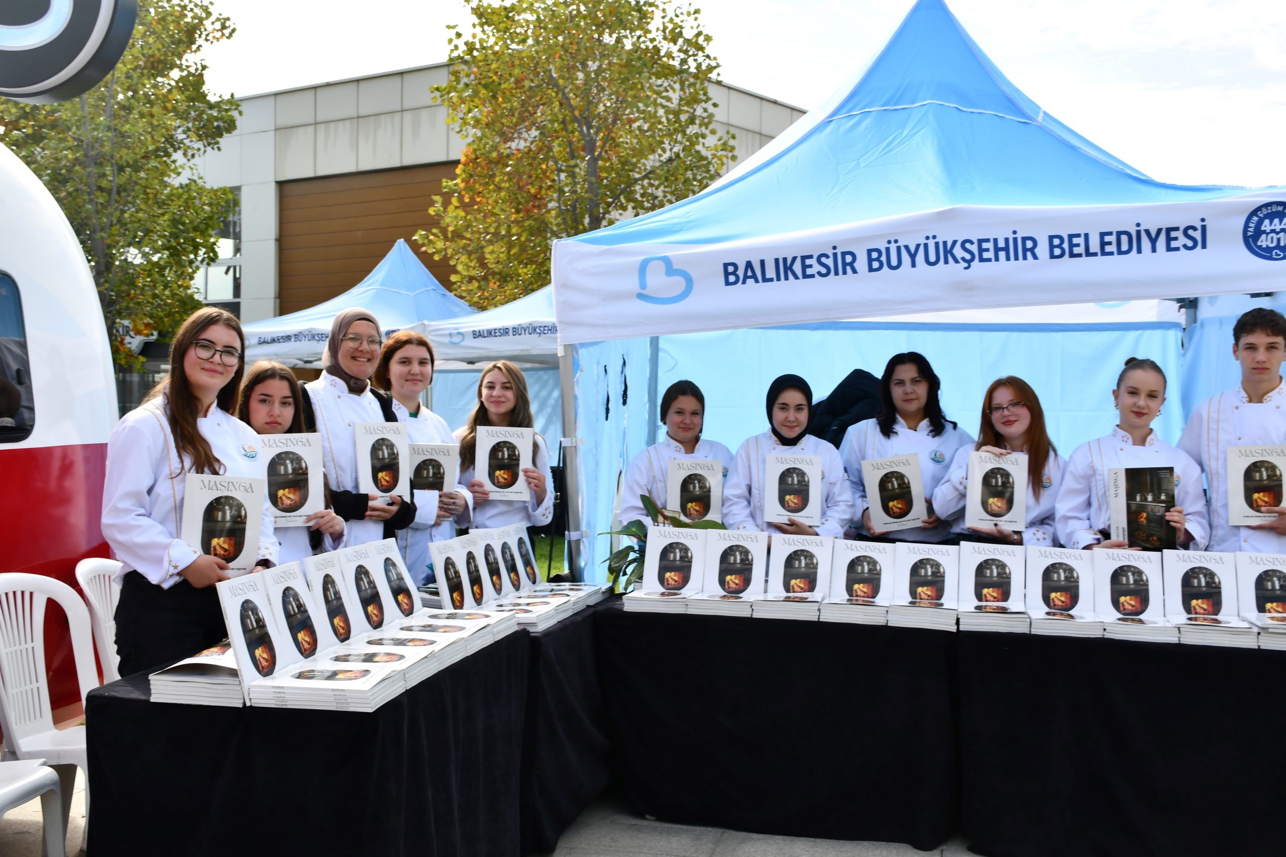 korlar_sonse_de_tatlar_yasiyor_1-scaled Korlar sönse de tatlar yaşıyor