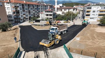 –	EDREMİT’TE YENİ KÖPRÜNÜN ÇEVRE DÜZENLEMESİ TAMAMLANIYOR