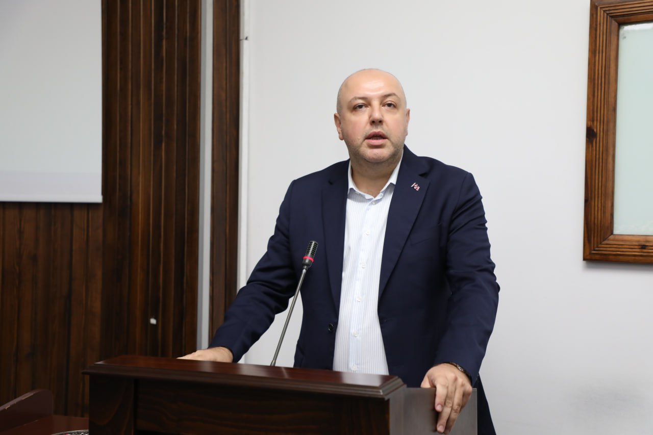 photo_2025-10-22_18-31-50 -	Edremit Belediyesi’nin 2026 yılı bütçesi 3 milyar 406 milyon 332 bin lira