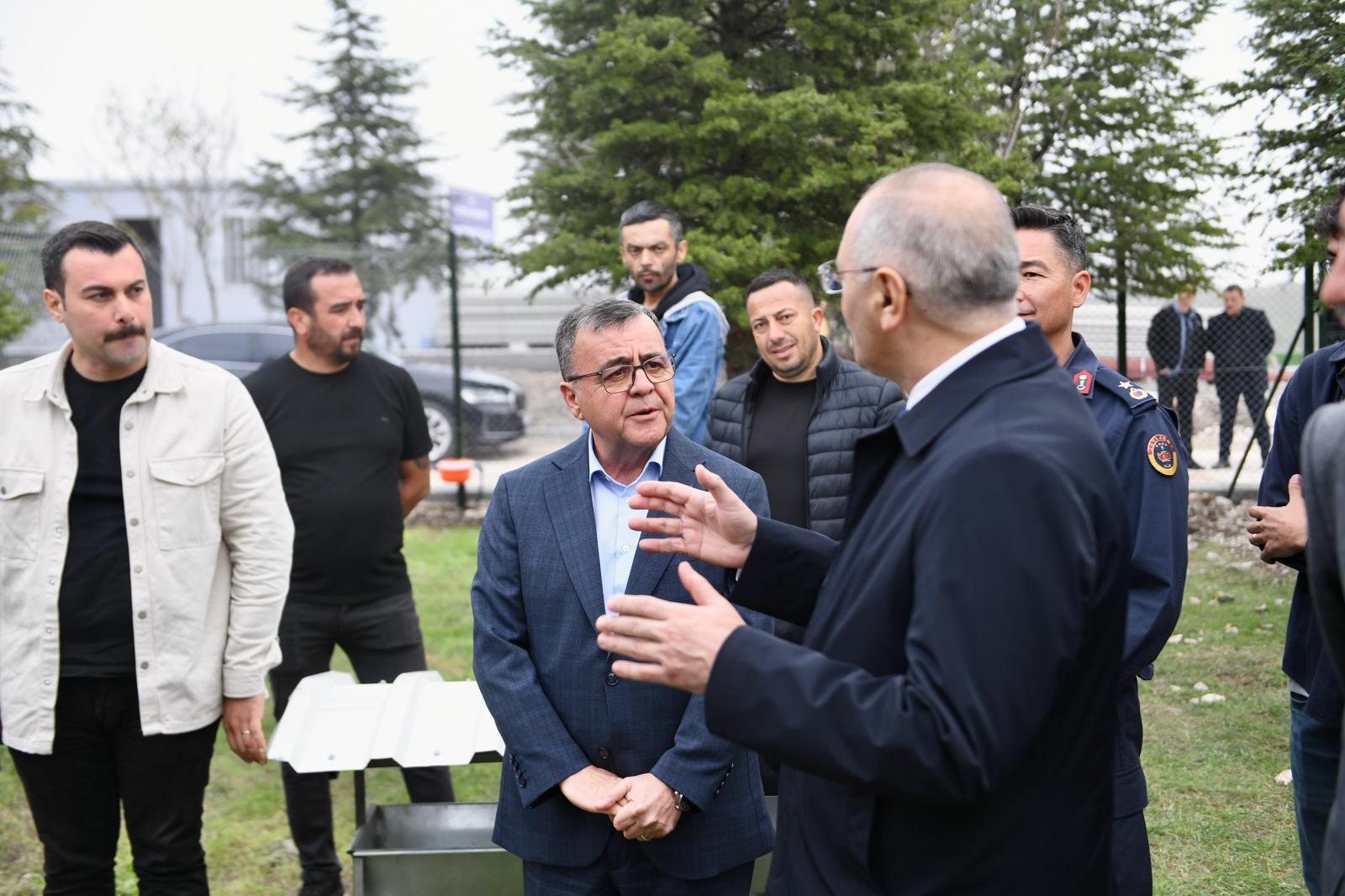 1-14 ALTIEYLÜL BELEDİYESİ’NDEN CAN DOSTLARA MODERN BARINAK MÜJDESİ