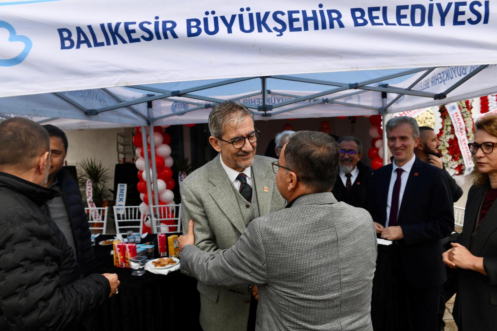 1-2-1 AYŞEBACI MİNİBÜSLERİNE MODERN TESİS