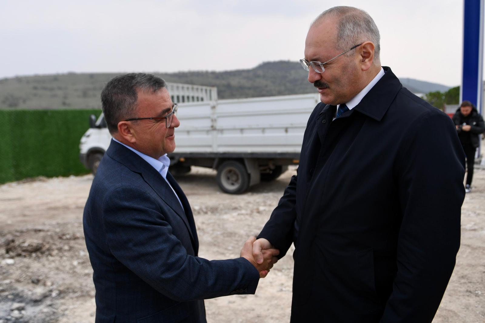 1-6 ALTIEYLÜL BELEDİYESİ’NDEN CAN DOSTLARA MODERN BARINAK MÜJDESİ