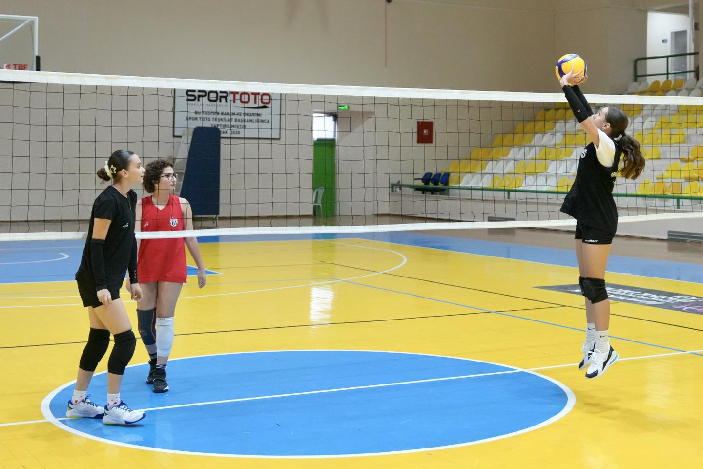 12 BURHANİYE BELEDİYESİ'NDEN SPORA TEŞVİK