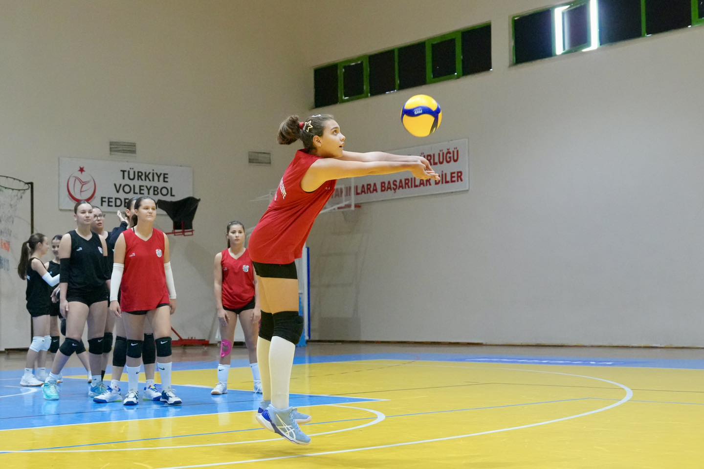 14 BURHANİYE BELEDİYESİ'NDEN SPORA TEŞVİK