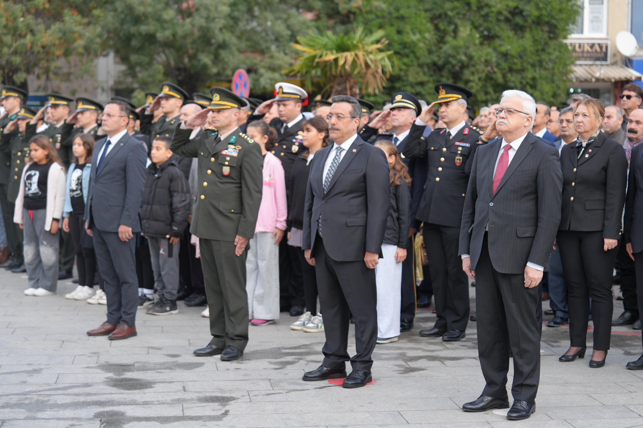 BURHANİYE’DE DOKUZU BEŞ GEÇE HAYAT DURDU