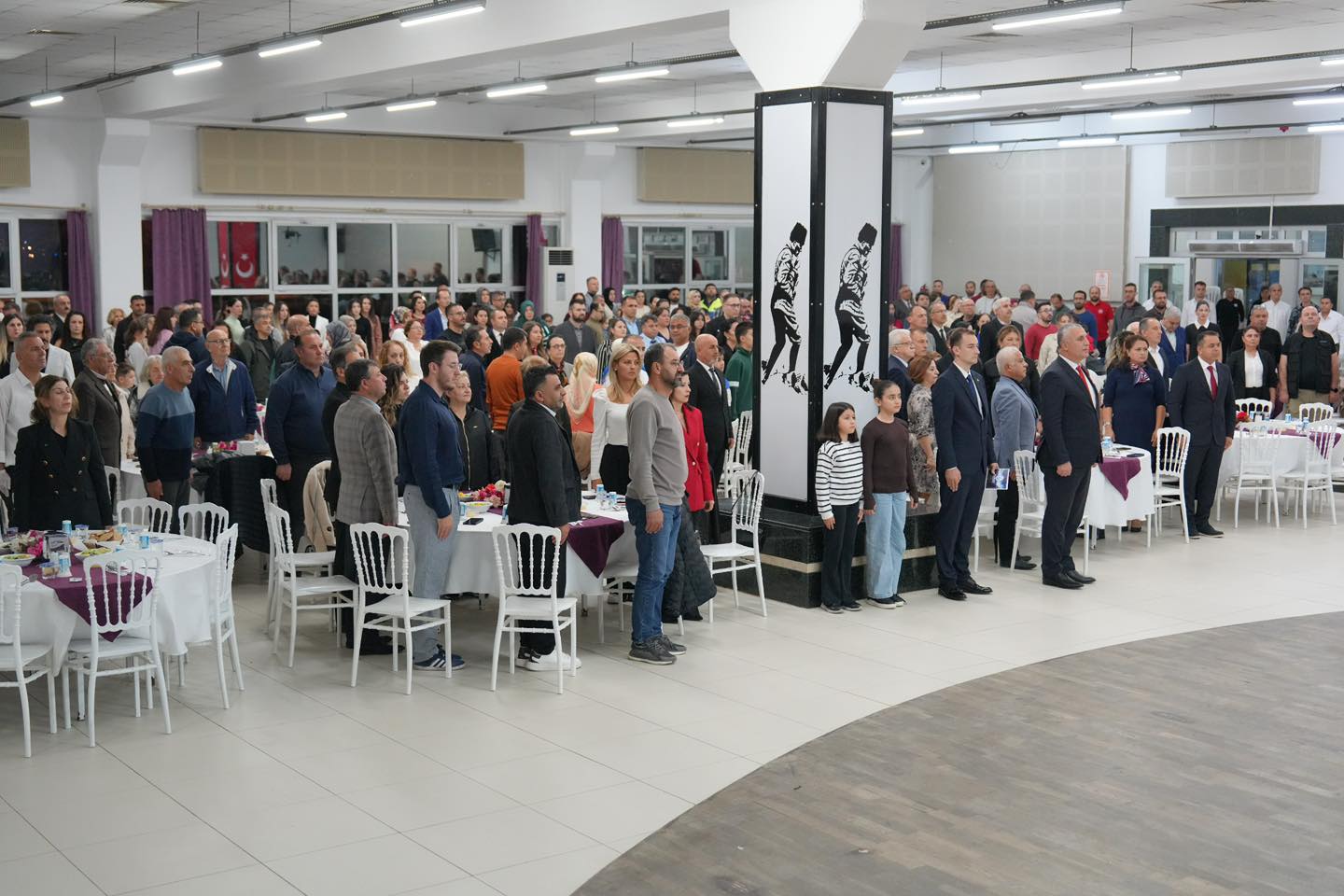 6-4 BURHANİYE BELEDİYESİ'NDEN ÖĞRETMENLER GÜNÜ YEMEĞİ