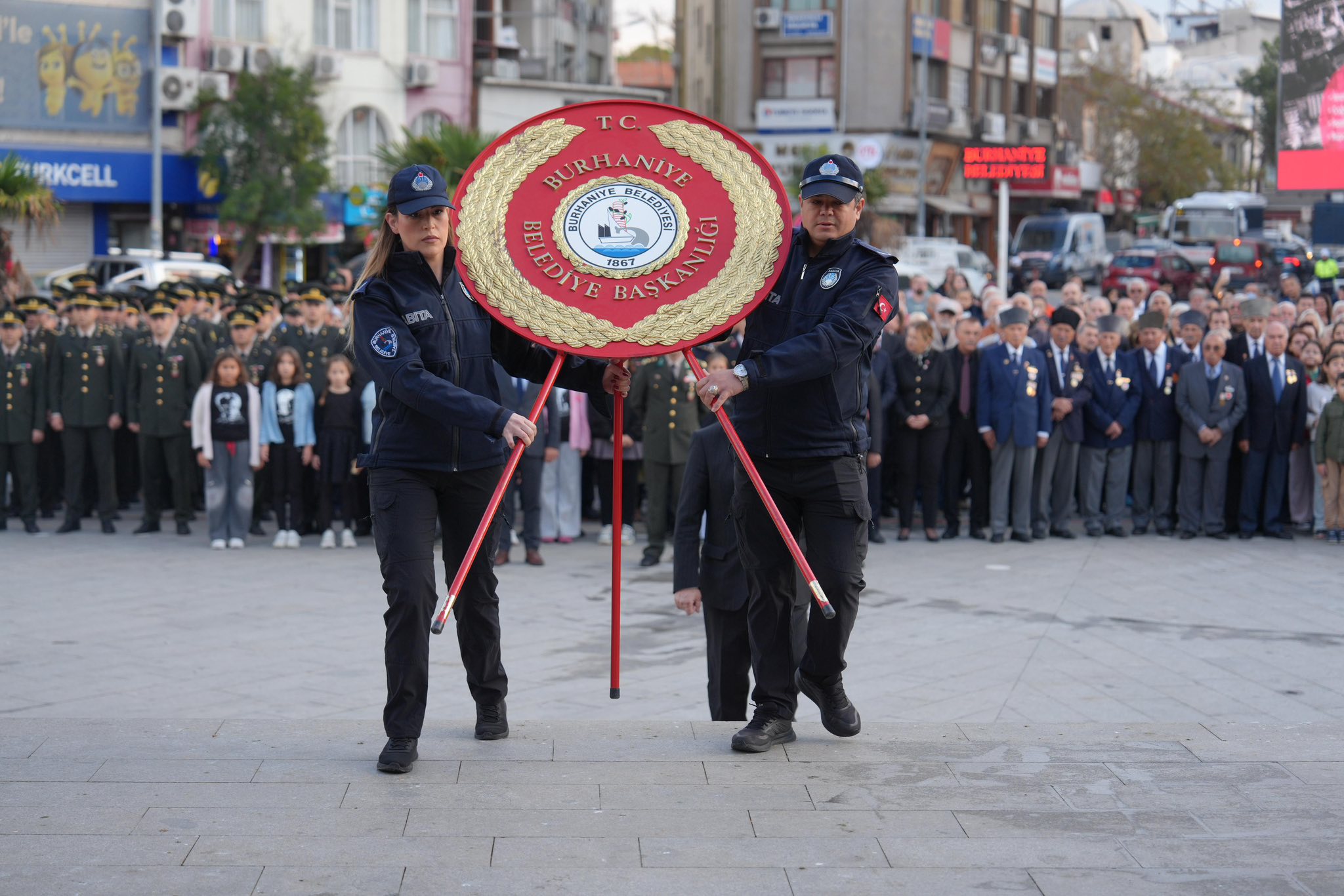 7-2 BURHANİYE'DE DOKUZU BEŞ GEÇE HAYAT DURDU