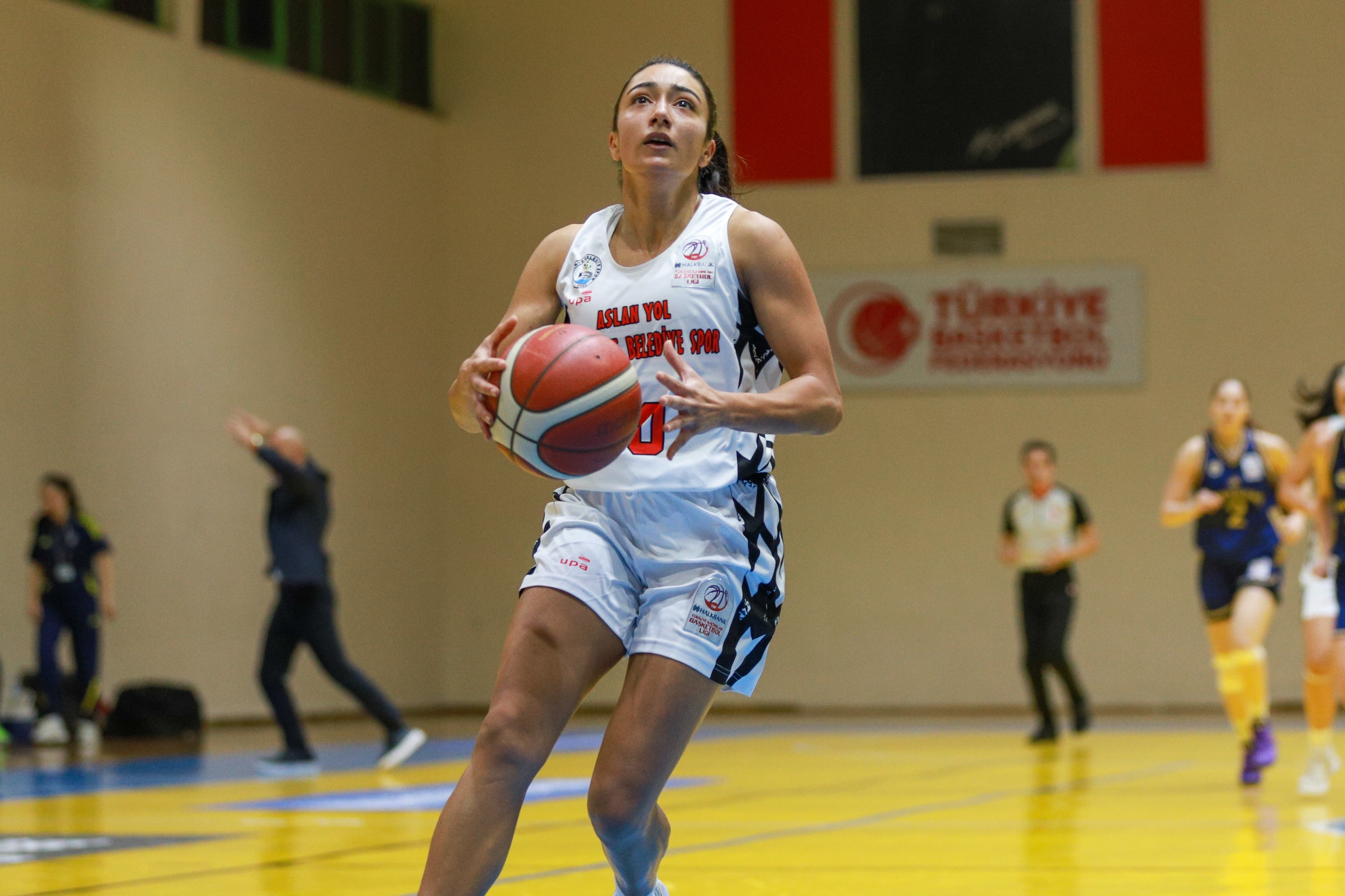 7 BURHANİYE BELEDİYESPOR PUANINI 14’E YÜKSELTTİ