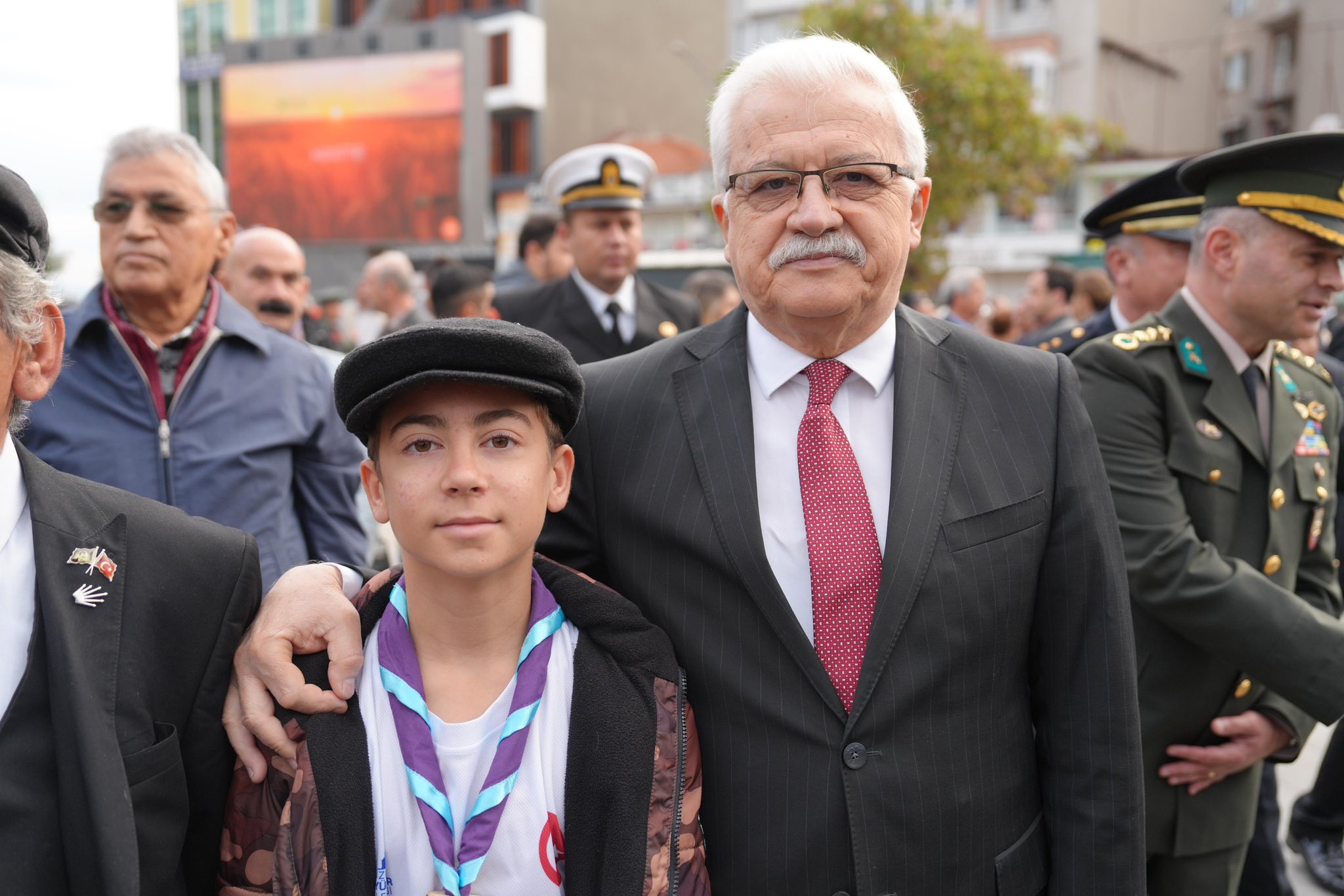 8 BURHANİYE'DE DOKUZU BEŞ GEÇE HAYAT DURDU