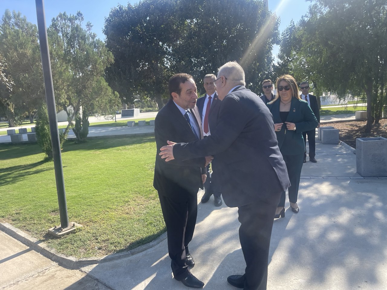 EDREMIT-HEYETI-KKTCNIN-42.-KURULUS-YILDONUMU-KUTLAMALARINA-KATILDI-11 EDREMİT HEYETİ KKTC'NİN 42. KURULUŞ YILDÖNÜMÜ KUTLAMALARINA KATILDI