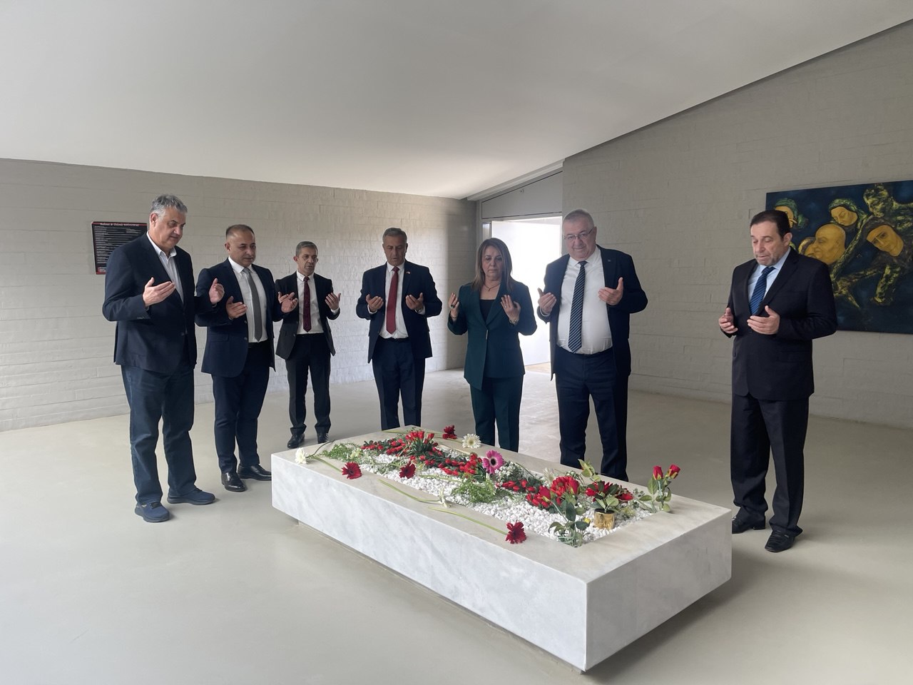 EDREMIT-HEYETI-KKTCNIN-42.-KURULUS-YILDONUMU-KUTLAMALARINA-KATILDI-8 EDREMİT HEYETİ KKTC'NİN 42. KURULUŞ YILDÖNÜMÜ KUTLAMALARINA KATILDI