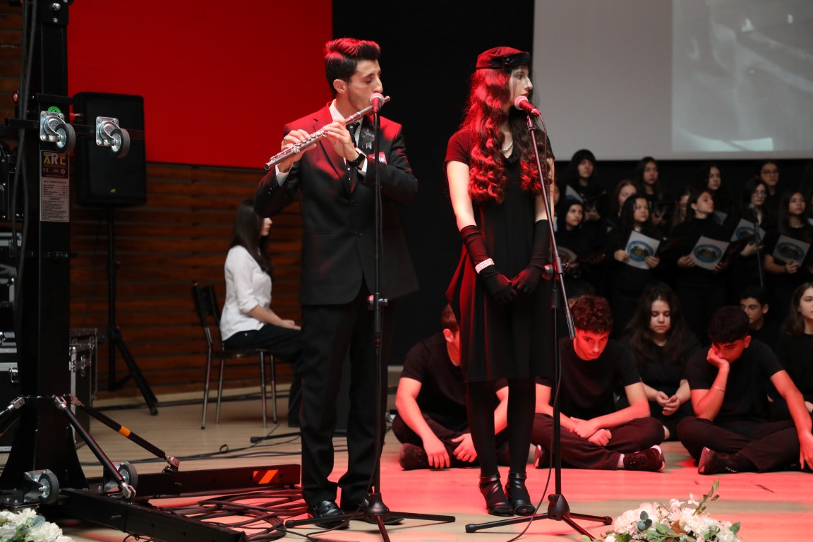 EDREMITTE-10-KASIMDA-HAYAT-DURDU-16 EDREMİT’TE 10 KASIM’DA HAYAT DURDU