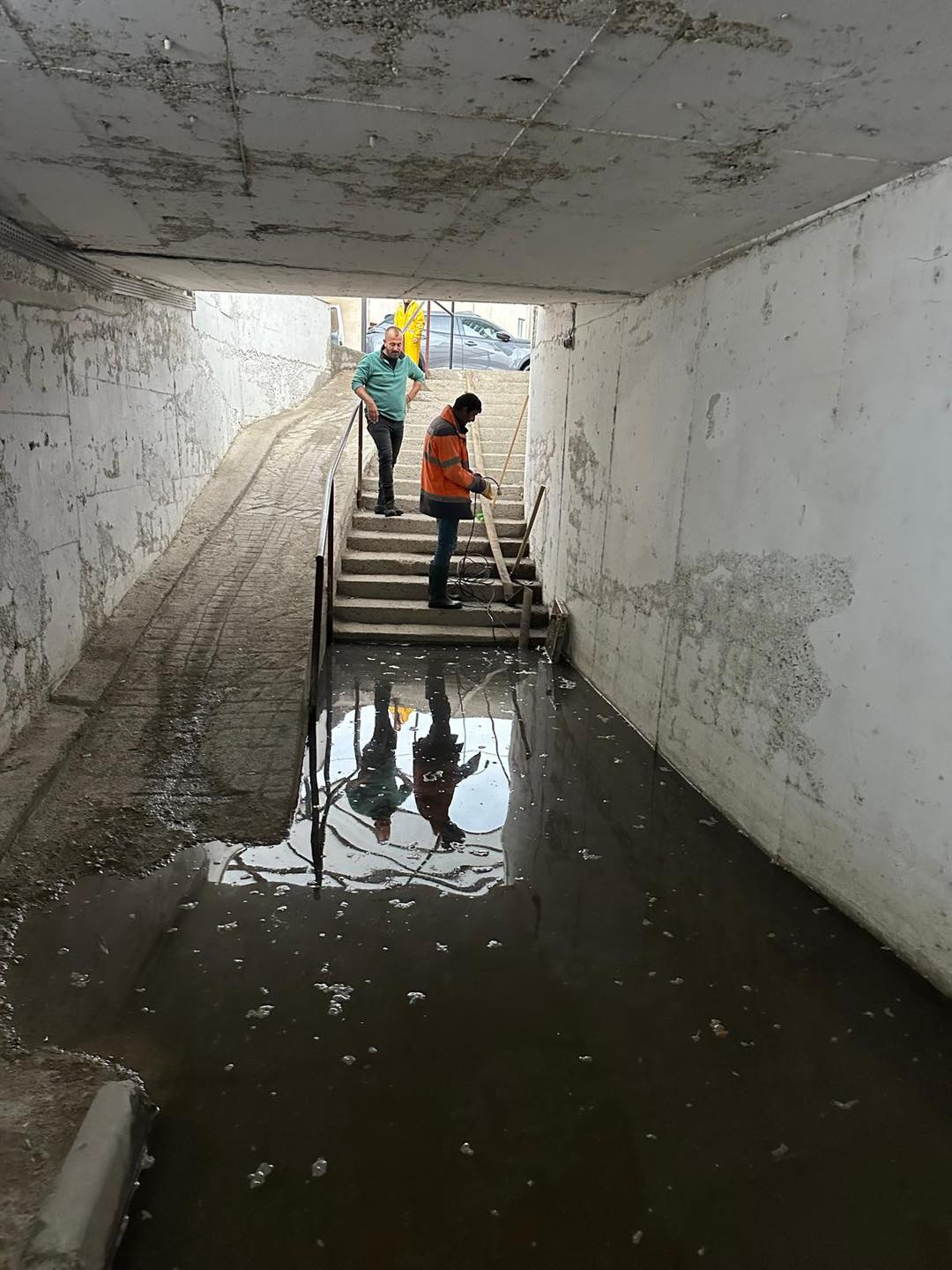 EDREMITTE-SIDDETLI-YAGISLARA-ONLEM-ALINIYOR-3 EDREMİT’TE ŞİDDETLİ YAĞIŞLARA ÖNLEM ALINIYOR