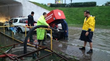 EDREMİT’TE ŞİDDETLİ YAĞIŞLARA ÖNLEM ALINIYOR