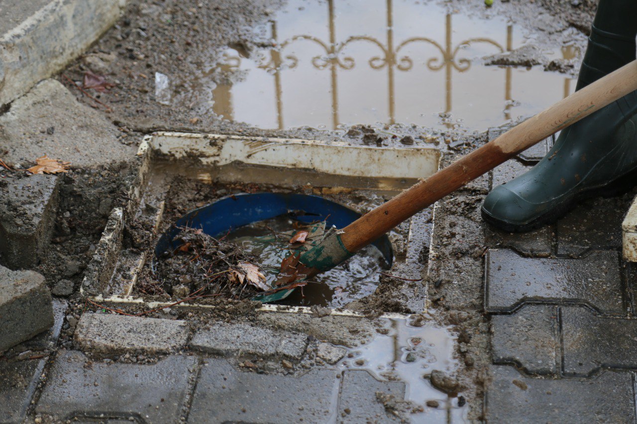 EDREMITTE-SIDDETLI-YAGISLARA-ONLEM-ALINIYOR-6 EDREMİT’TE ŞİDDETLİ YAĞIŞLARA ÖNLEM ALINIYOR