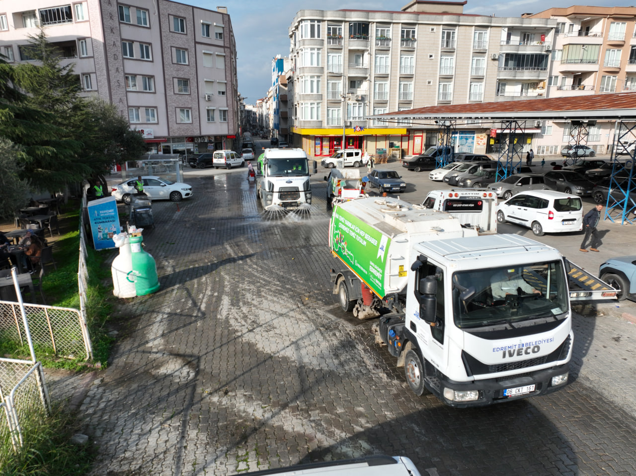 Edremitte-Temizlikte-7-24-Kesintisiz-Hizmet-14 EDREMİT’TE TEMİZLİKTE 7/24 KESİNTİSİZ HİZMET