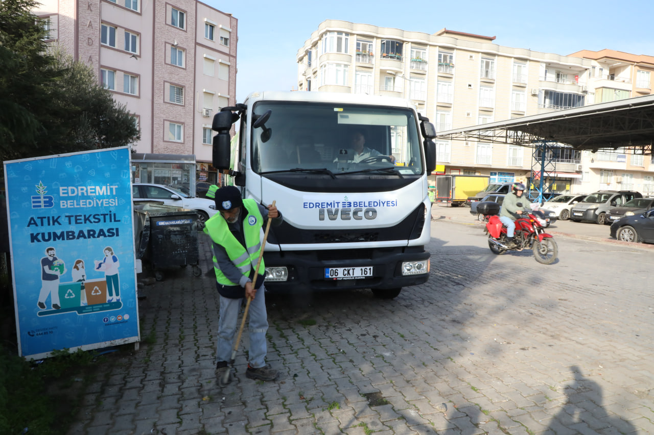 Edremitte-Temizlikte-7-24-Kesintisiz-Hizmet-7 EDREMİT’TE TEMİZLİKTE 7/24 KESİNTİSİZ HİZMET