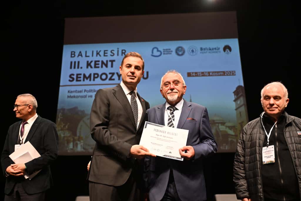 balikesir_3._kent_sempozyumu_basladi_2 Balıkesir 3. Kent Sempozyumu başladı