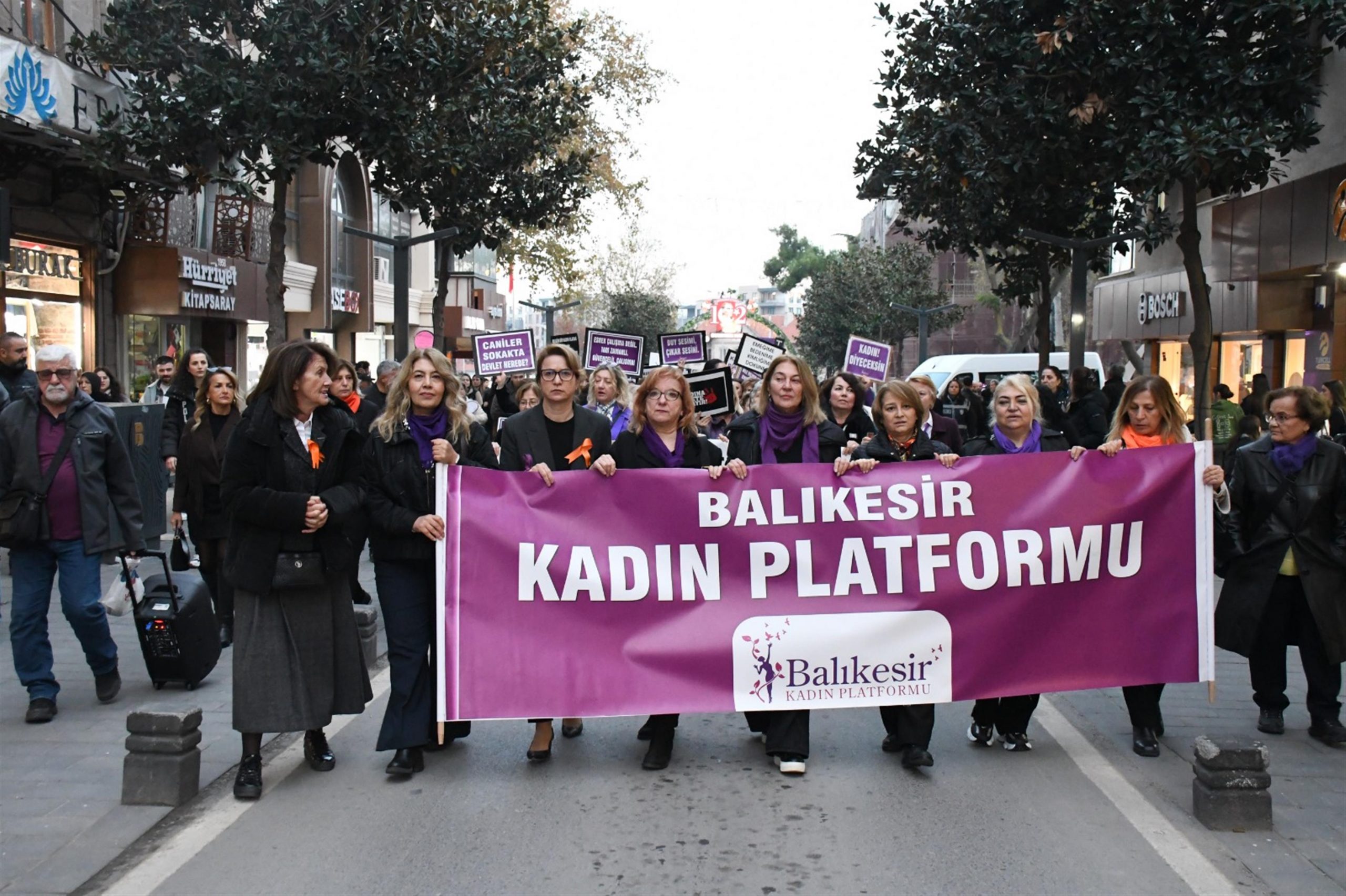 balikesir__siddete_gecit_yok_dedi_20-scaled Balıkesir “Şiddete Geçit Yok” dedi