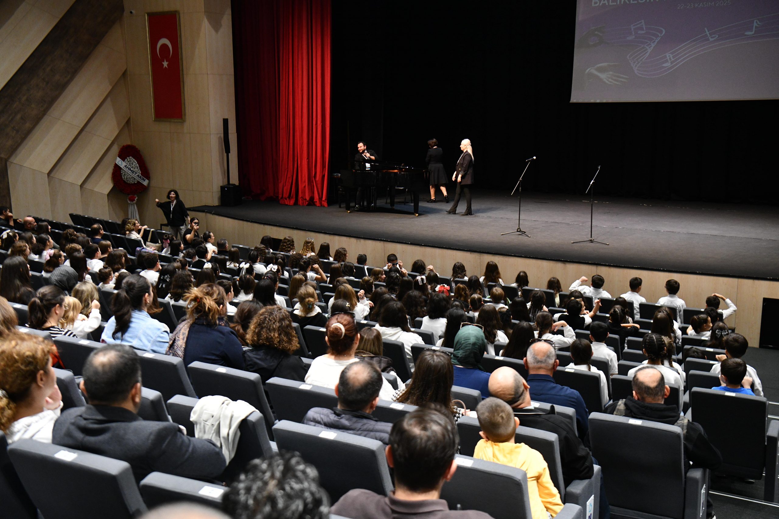 balikesirde_10._korolar_maratonuna_muhtesem_final__3-scaled Balıkesir’de 10. Korolar Maratonu’na Muhteşem Final