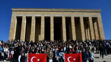 balikesirli_gencler_atanin_huzurunda_1-360x200 Anasayfa