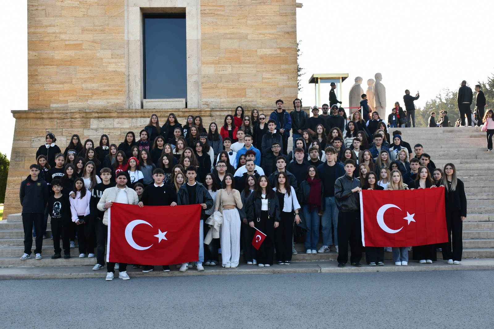 balikesirli_gencler_atanin_huzurunda_2 Balıkesirli gençler Ata’nın huzurunda