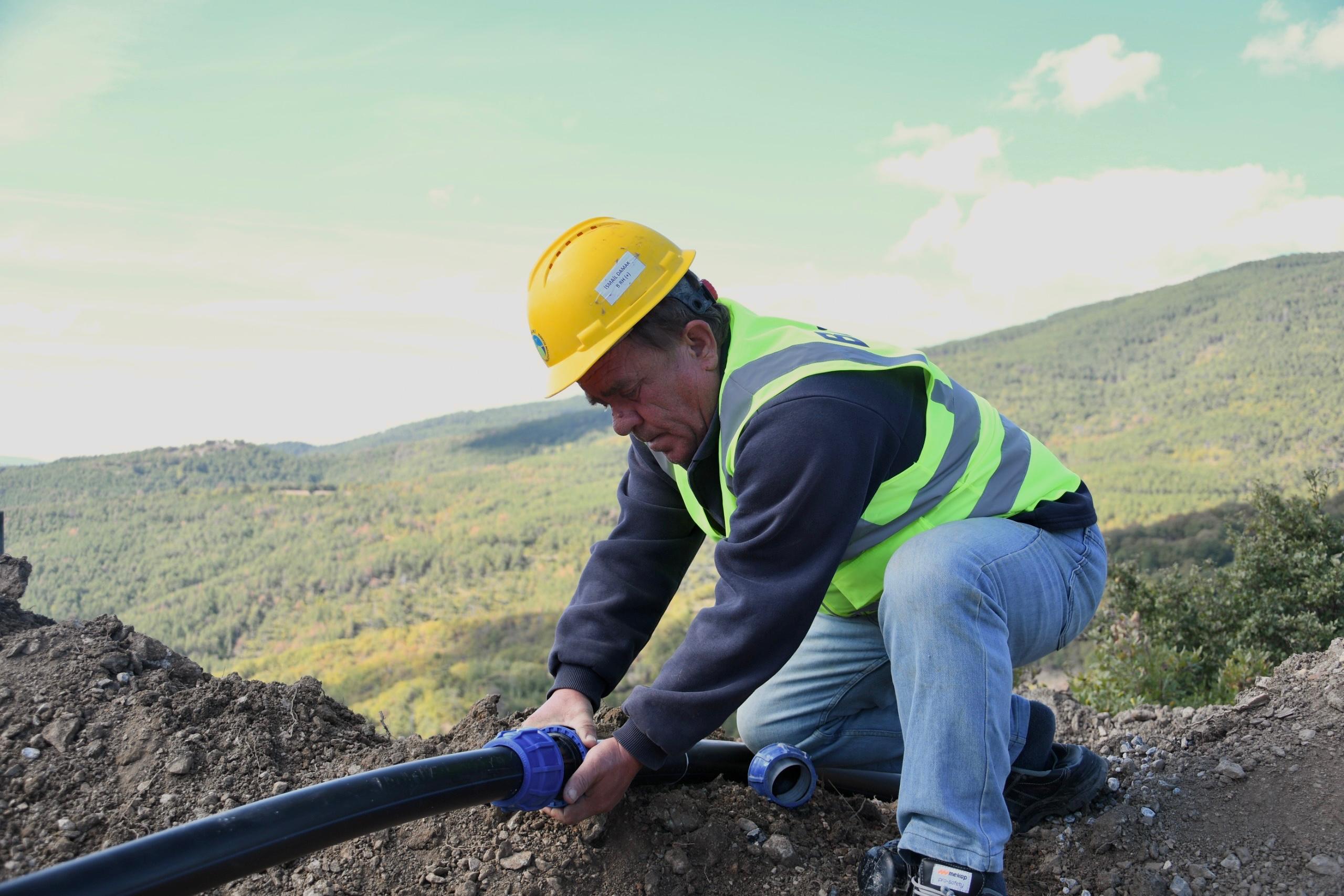 baski_dursunbeyde_tasimali_su_cilesine_son_verdi_3 BASKİ DURSUNBEY’DE TAŞIMALI SU ÇİLESİNE SON VERDİ