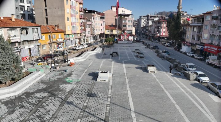 Büyükşehir ile Dursunbey’in çehresi güzelleşiyor