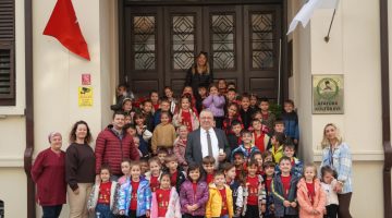 –	Edremit Belediyesi Atatürk Kültür Evi’ne ziyaretçi akını