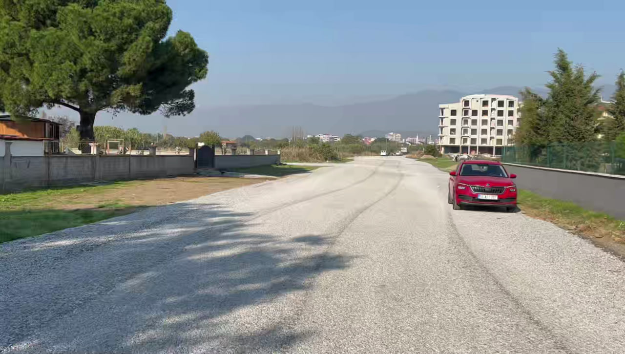 photo_2025-11-06_13-49-26 -	Edremit Belediyesi çalışıyor, Hamidiye Mahallesi yenileniyor