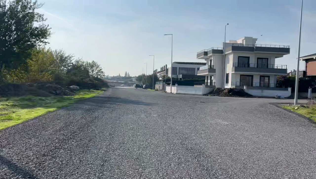 photo_2025-11-06_13-49-31 -	Edremit Belediyesi çalışıyor, Hamidiye Mahallesi yenileniyor