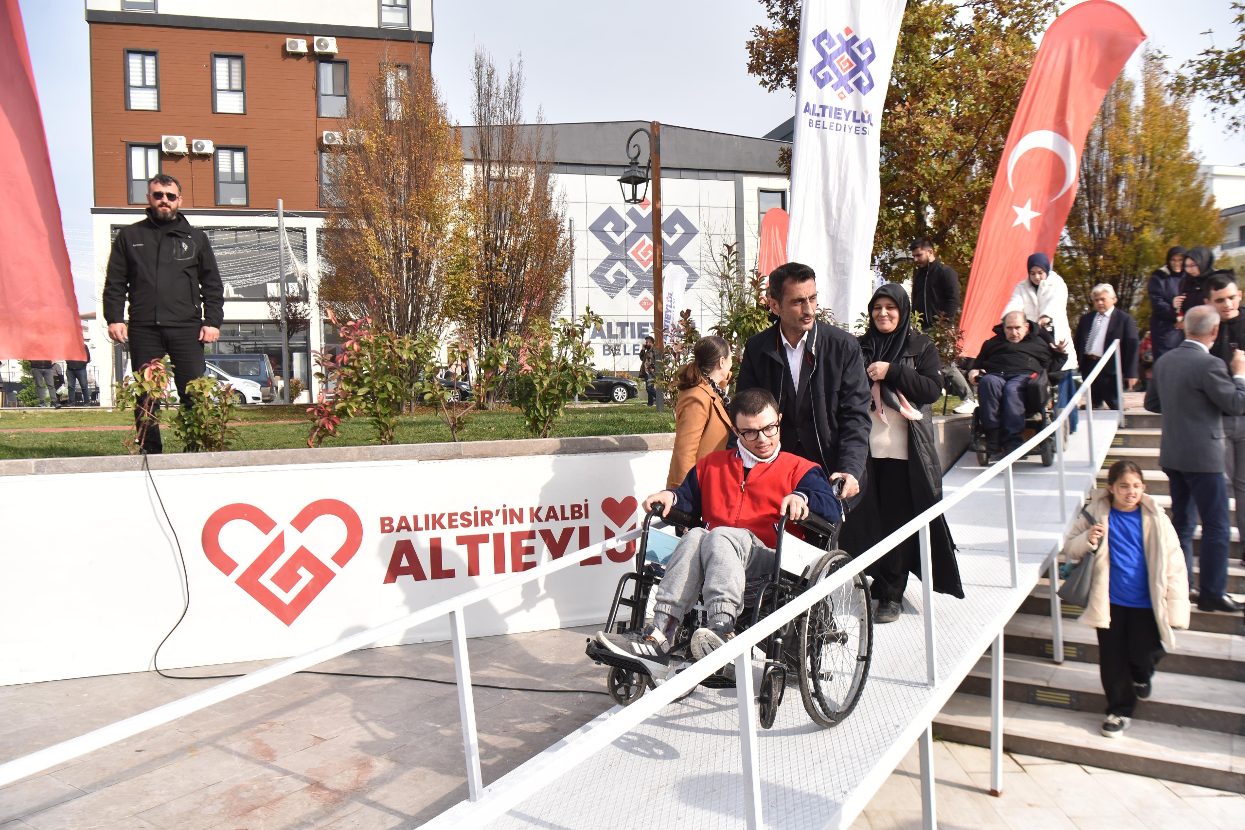 1-9 ALTIEYLÜL’DE ENGELLER BİRLİKTE AŞILIYOR*