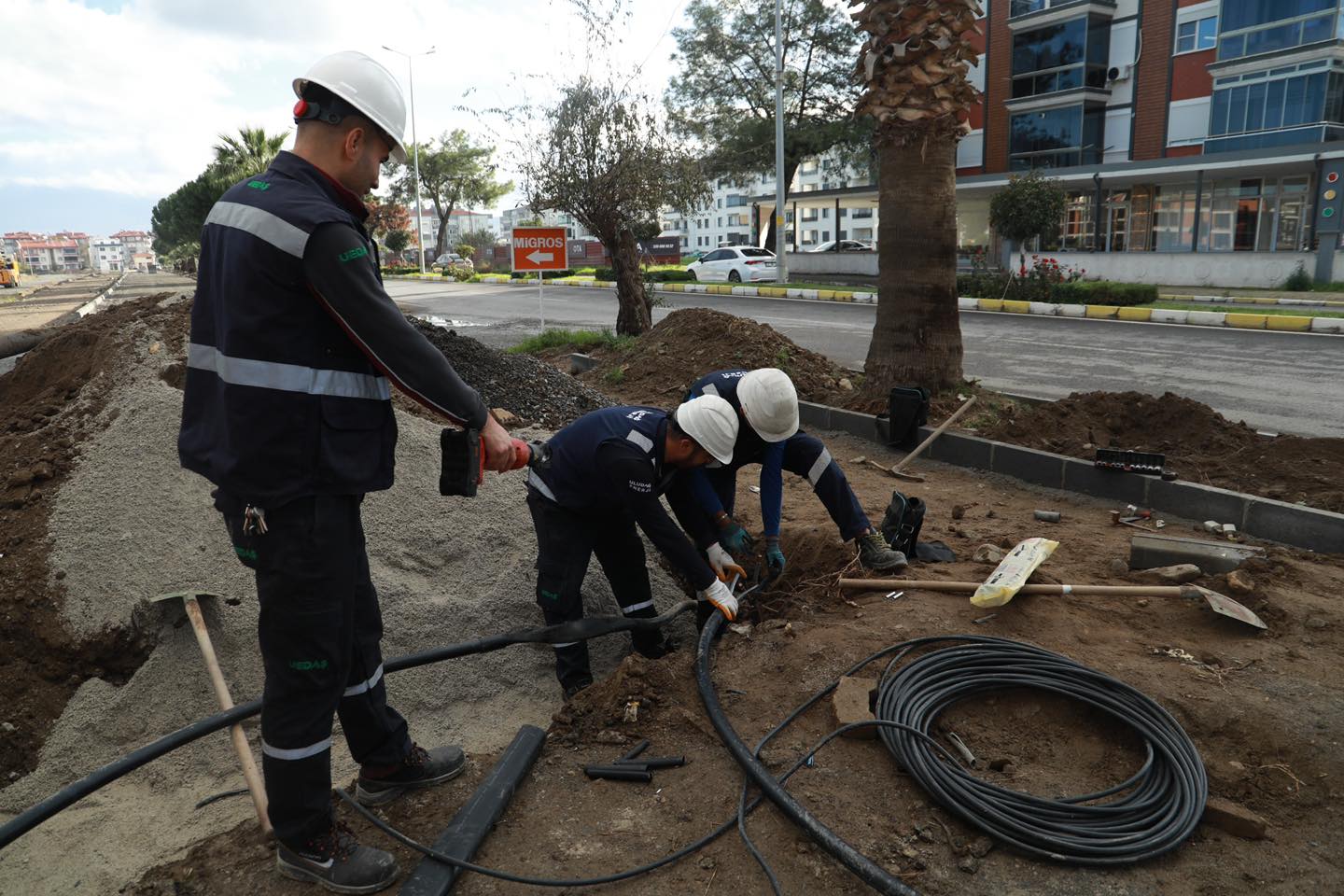 8 BURHANİYE’DE ÇALIŞMALAR SON SÜRAT DEVAM EDİYOR