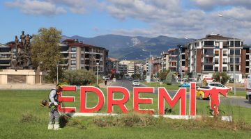 PARK VE YEŞİL ALANLARI İLE NEFES ALAN EDREMİT..