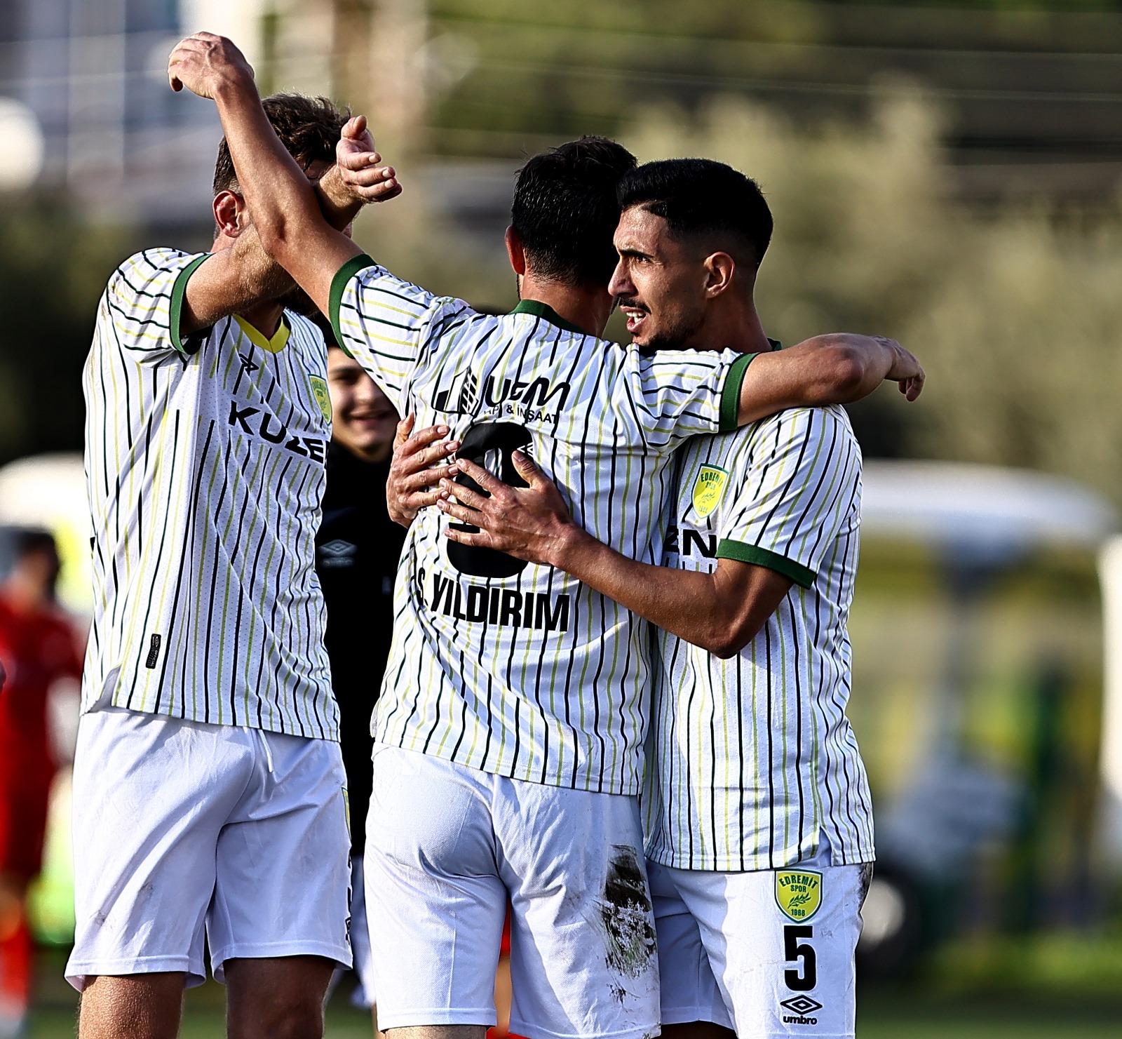 Edremitspor, lider Gaziemir’i deplasmanda devirdi: 4-1