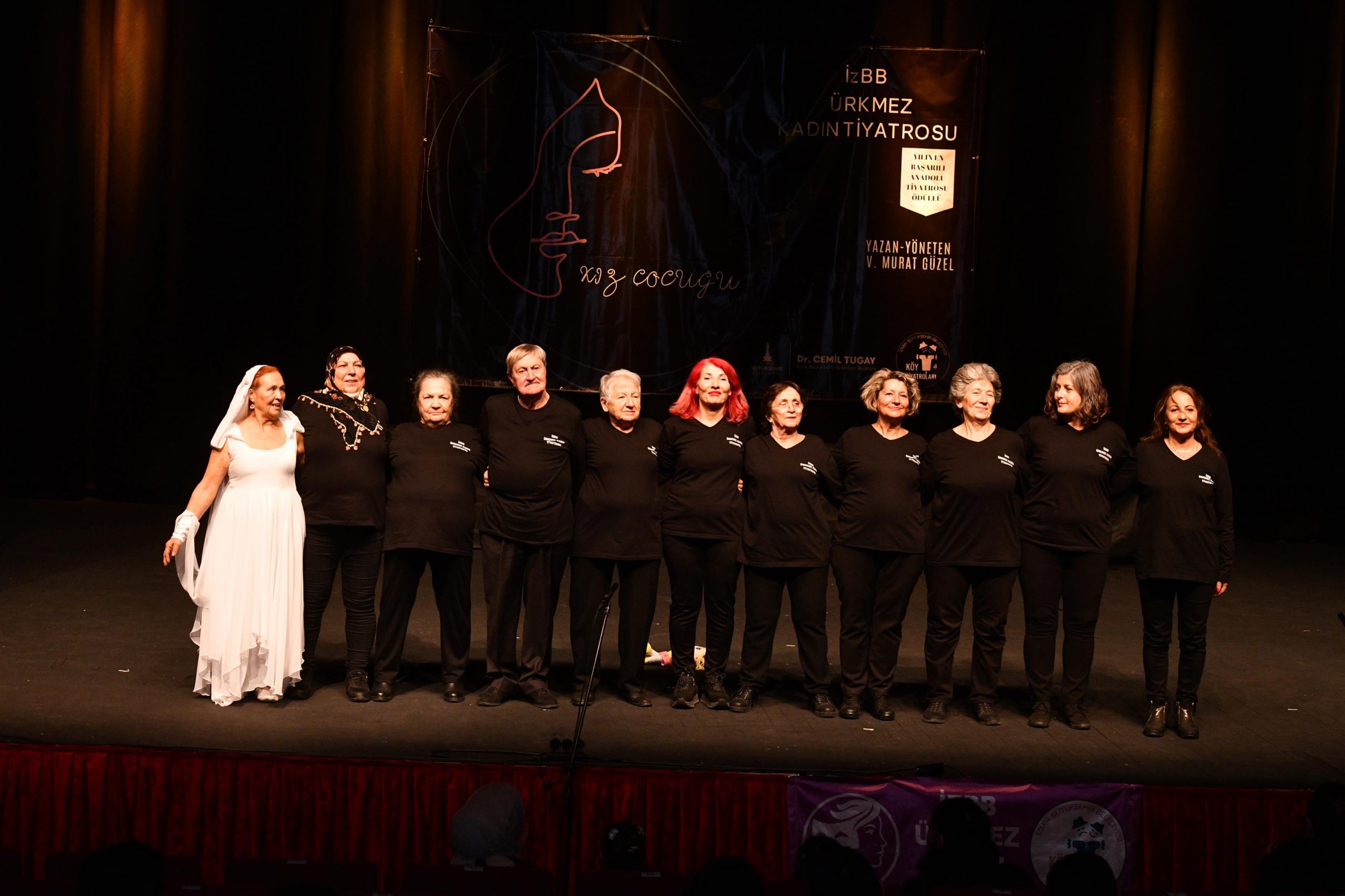 bir_gunde_iki_tiyatro_oyunu_sanatseverlerle_bulustu_3-scaled Bir Günde İki Tiyatro Oyunu Sanatseverlerle Buluştu