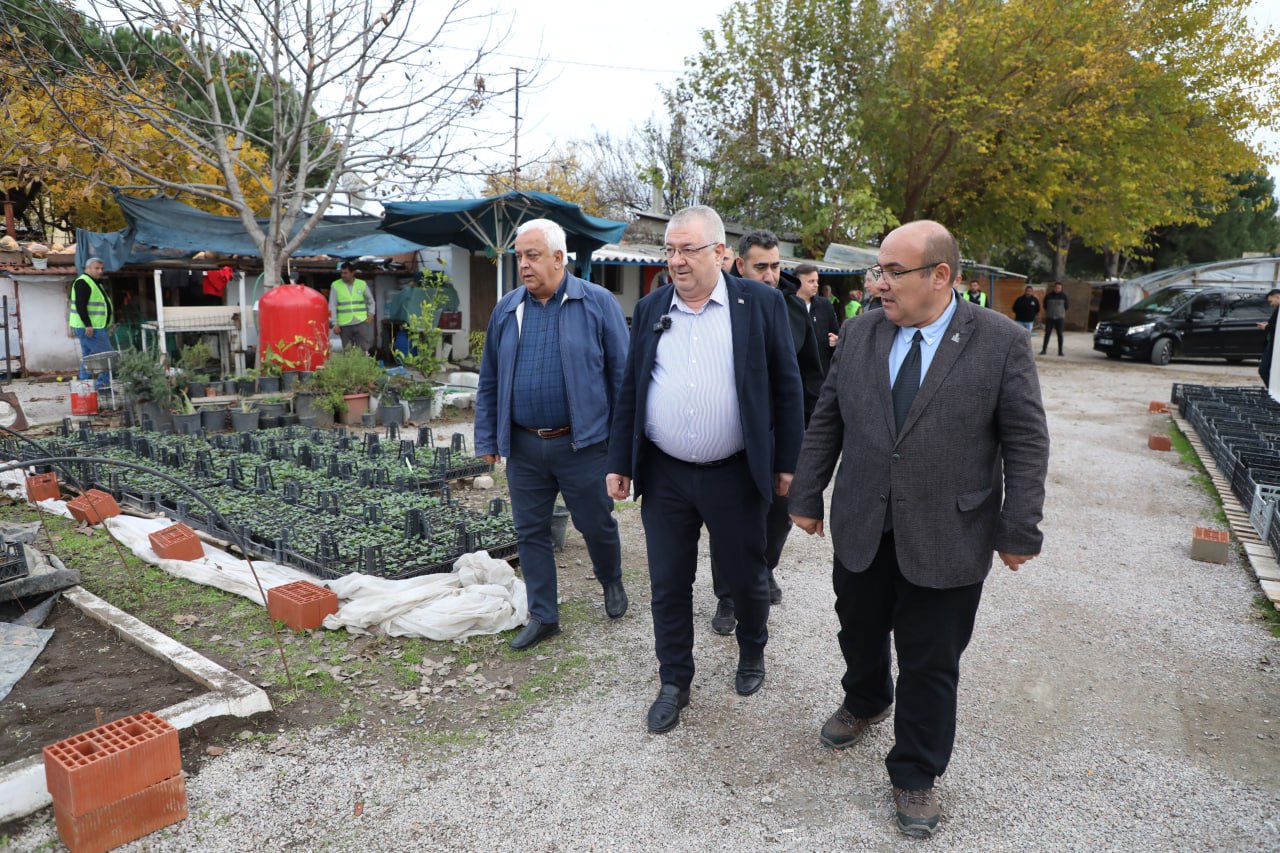 photo_01-12 -	Edremit Belediyesi’nden “Küresel Isınma ve Kuraklıkla Mücadele Programı”