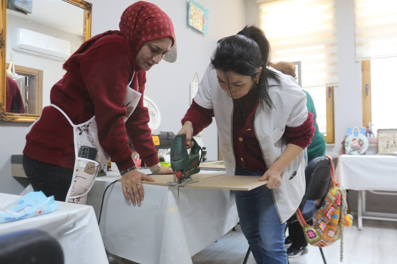 photo_2025-12-09_16-52-12-Kopya ATATÜRK GENÇLİK MERKEZİ'NDE DOLU DOLU KURS SEZONU