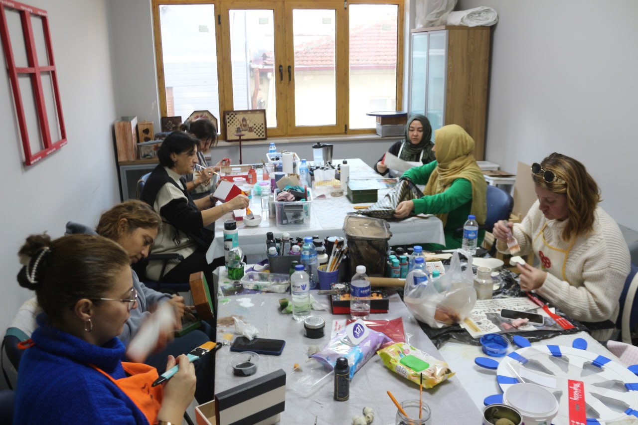 ATATÜRK GENÇLİK MERKEZİ’NDE DOLU DOLU KURS SEZONU