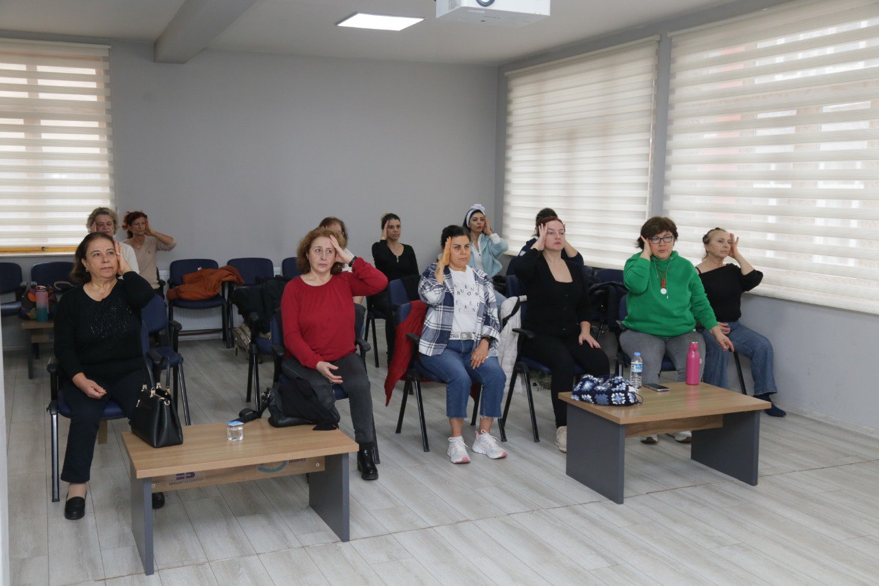 photo_2025-12-09_16-52-29 ATATÜRK GENÇLİK MERKEZİ'NDE DOLU DOLU KURS SEZONU