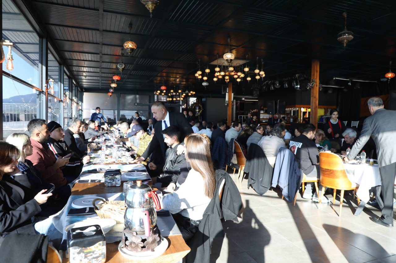 612364091_122231544836138429_9036490300143271212_n Başkan Ertaş, Gazetecilerle bir araya geldi